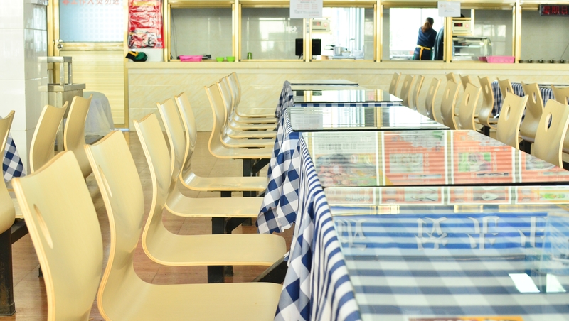 耐用与美观兼备：选择长时间使用餐厅家具的要点