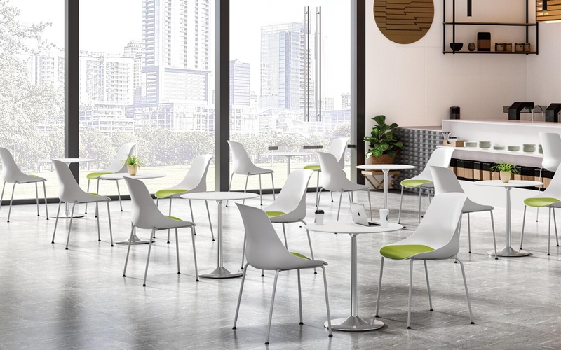 学生休息区选择哪些类型的家具能更好地促进社交和放松？